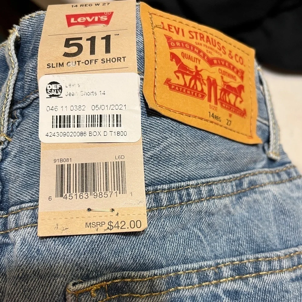 Levi's NWT 511 SlimFit Bermuda Shorts sz 27